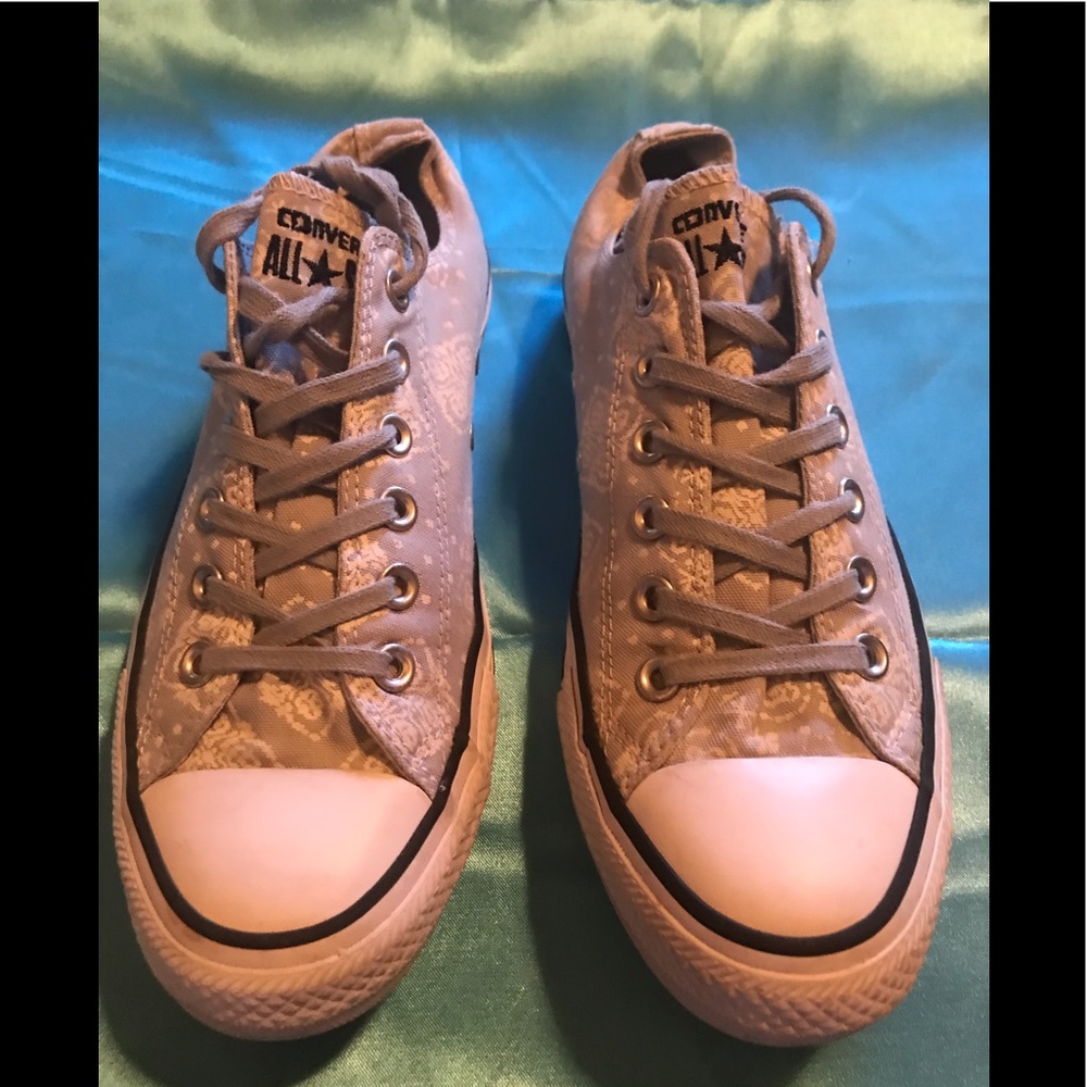 Converse sneakers.9 women’s.Bluegray/white design